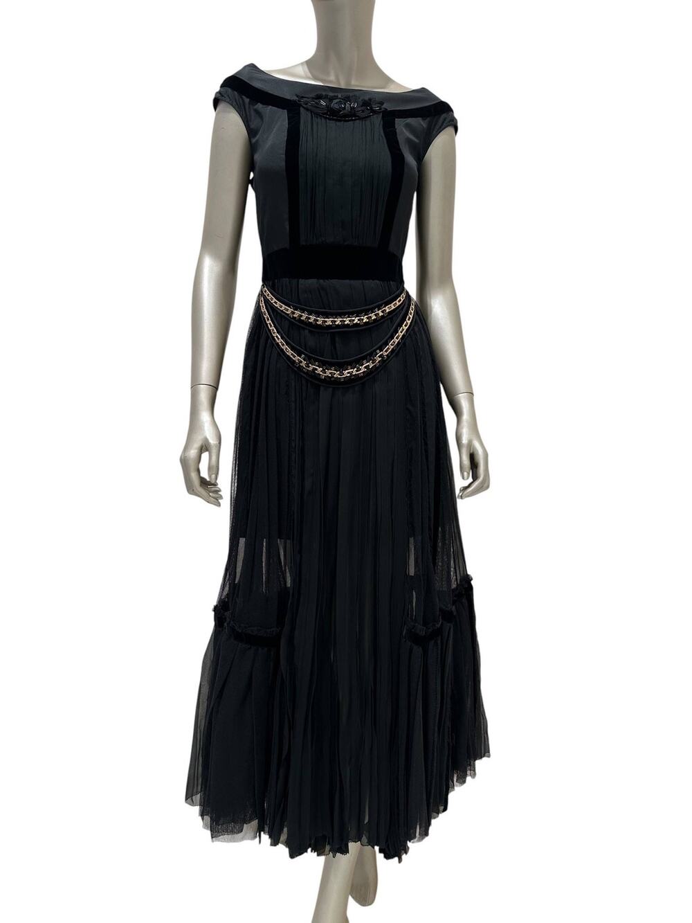 Louis Vuitton Black Silk Pleated Chain Embellished Dress Sz.36